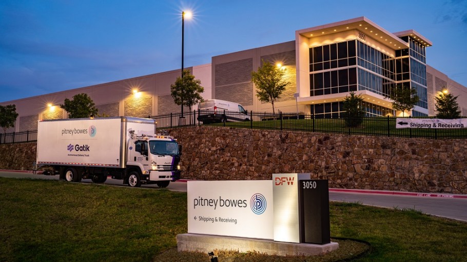 Pitney Bowes and Gatik announced a multi-year commercial agreement in which Gatik will integrate its class 6 autonomous box trucks into the Pitney Bowes e-commerce logistics network in Dallas.