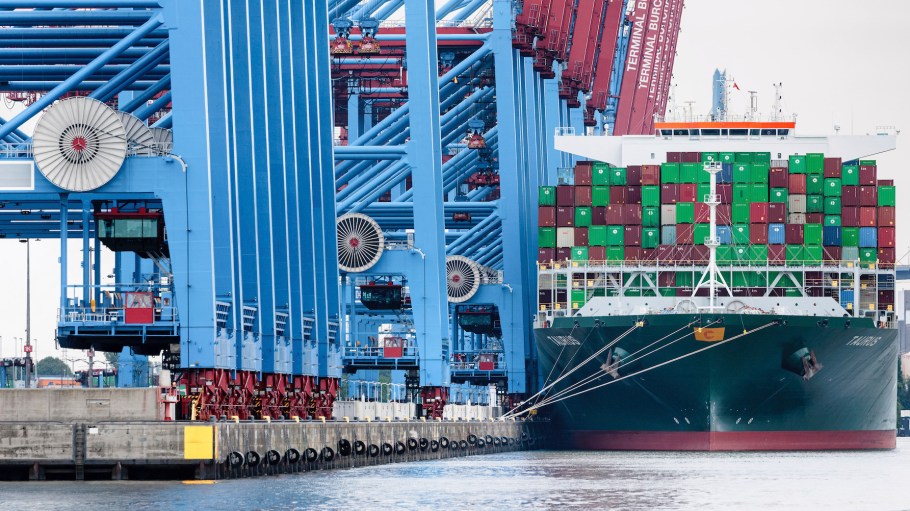 Seventy-four percent of supply chain leaders made changes to size and number of locations in their supply chain network in the past two years, according to a recent survey from Gartner.