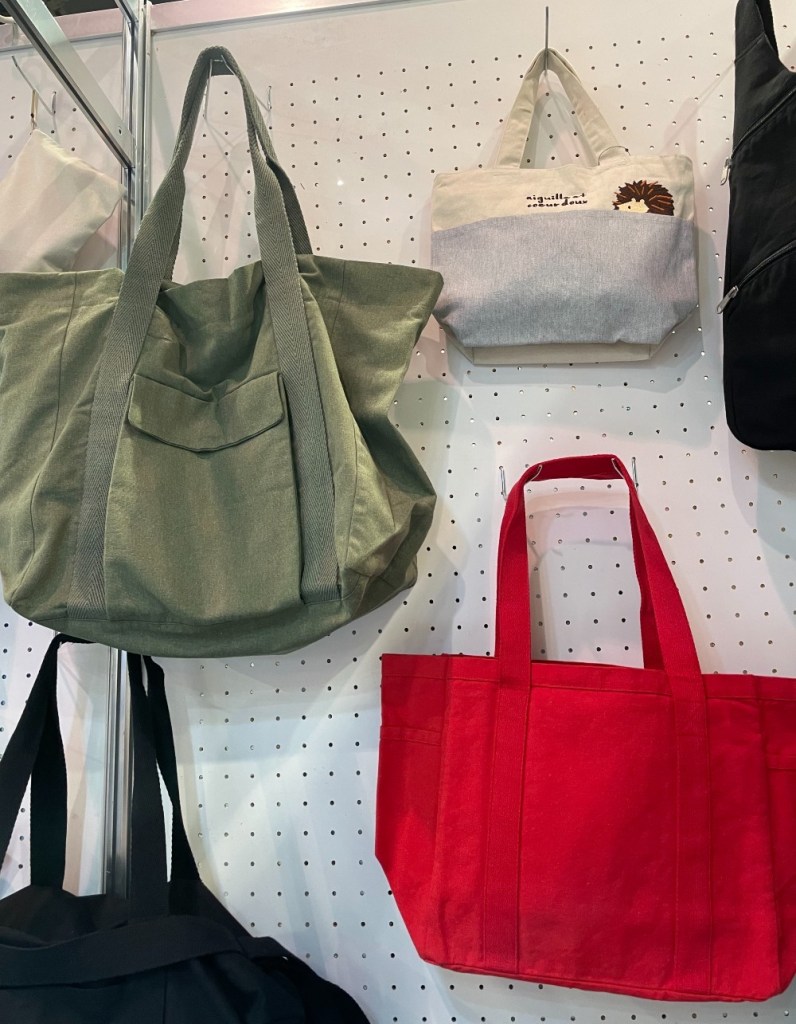 Aus Bangla Jutex creates canvas bags from upcycled factory scraps.
