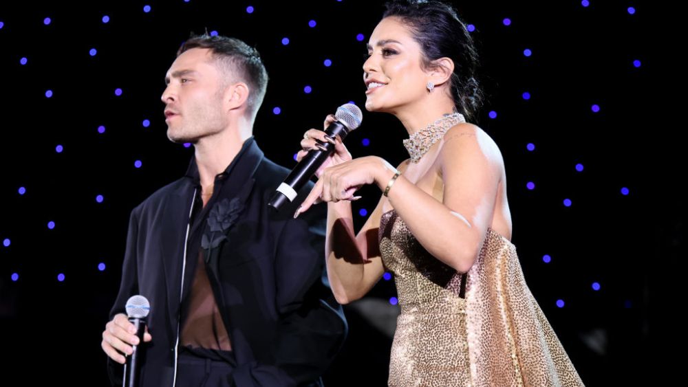 Ed Westwick and Vanessa Hudgens attend the dinner at the LuisaViaRoma for Unicef event at La Certosa di San Giacomo on July 30, 2022 in Capri, Italy. (Photo by Ernesto S. Ruscio/Getty Images for Luisaviaroma)