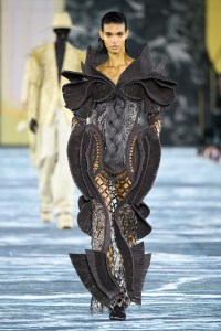 Balmain RTW Spring 2023