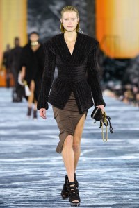 Balmain RTW Spring 2023