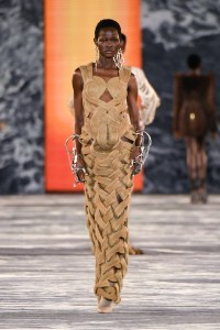 Balmain RTW Spring 2023
