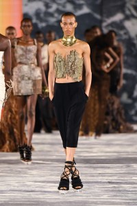 Balmain RTW Spring 2023