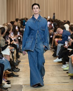 Burberry RTW Spring 2023