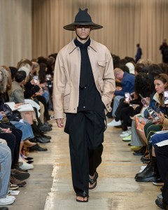 Burberry RTW Spring 2023
