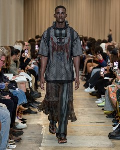 Burberry RTW Spring 2023