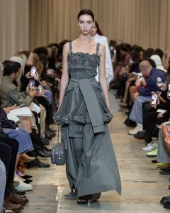 Burberry RTW Spring 2023