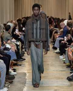 Burberry RTW Spring 2023