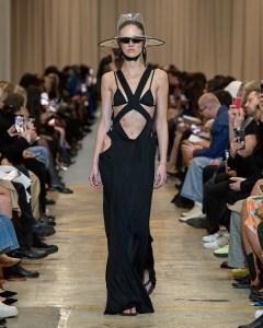 Burberry RTW Spring 2023