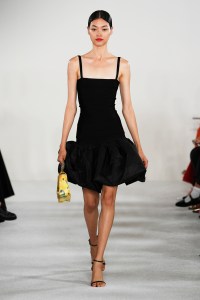 Carolina Herrera RTW Spring 2023
