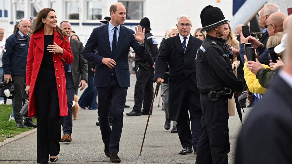 Britain's Prince William, Prince of Wales and his wife Britain's Catherine, Princess of Wales greet members of the public following a visit to the RNLI (Royal National Lifeboat Institution) Holyhead Lifeboat Station in Anglesey, north west Wales on September 27, 2022. (Photo by Paul ELLIS / POOL / AFP) (Photo by PAUL ELLIS/POOL/AFP via Getty Images)