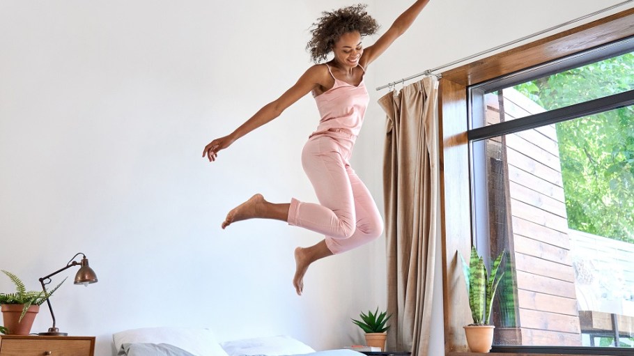 Standard Fiber, a manufacturer of basic bedding products, has expanded its collaboration with 37.5 Technology to offer a broader scope of bedding products made with the temperature-regulating tech.