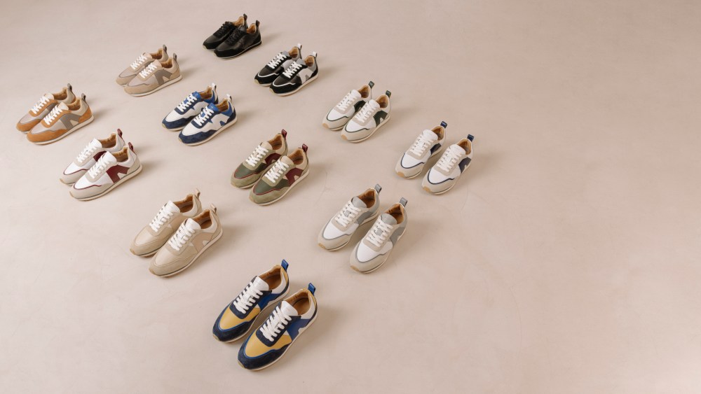 Alohas' sneakers are made with leather and Frumat apple leather.