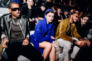 Shai Gilgeous-Alexander, Taylor Hill and Carmelo Anthony