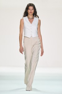 Veronica Beard RTW Spring 2023