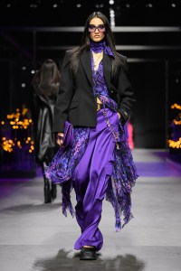 Versace RTW Spring 2023