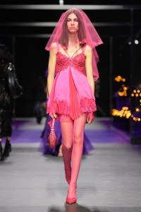 Versace RTW Spring 2023