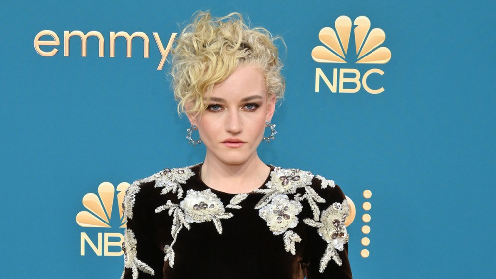 Julia Garner at the 74th Primetime Emmy Awards held at Microsoft Theater on September 12, 2022 in Los Angeles, California.