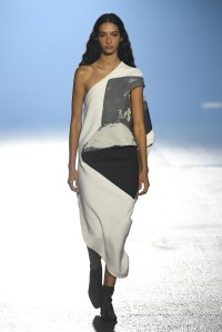 Issey Miyake RTW Spring 2023