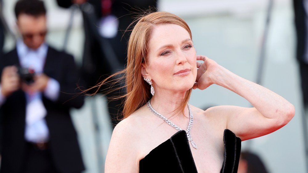 Julianne Moore wears armani prive fall 2022 couture dress attends the "Tar" red carpet at the 79th Venice International Film Festival on September 01, 2022 in Venice, Italy. (Photo by Vittorio Zunino Celotto/Getty Images)