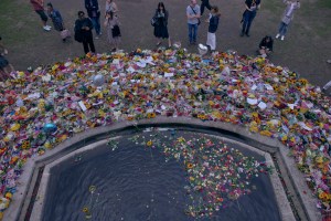 London's tributes to the Queen