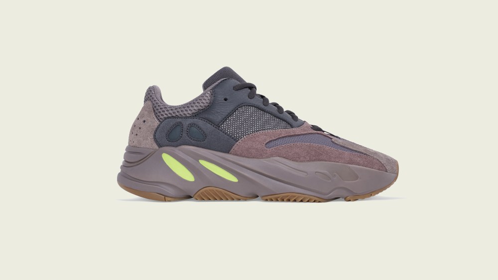 YEEZY BOOST 700