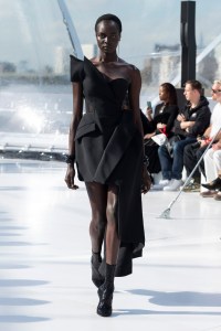 Alexander McQueen RTW Spring 2023
