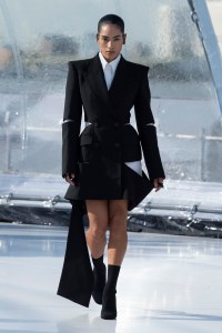 Alexander McQueen RTW Spring 2023