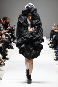 Comme Des Garcons RTW Spring 2023