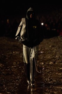 Balenciaga RTW Spring 2023