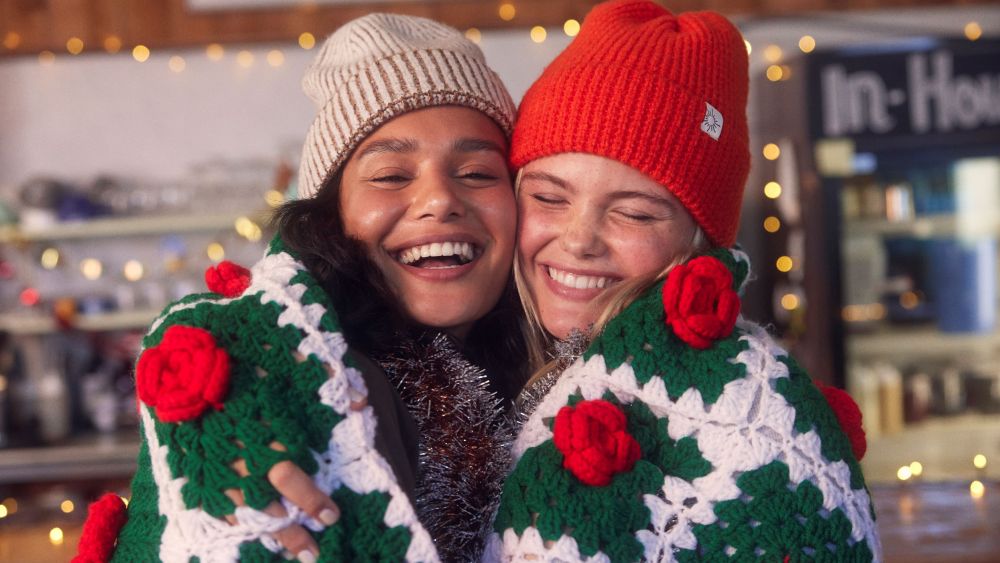 Aerie teams up with Delivering  Good.