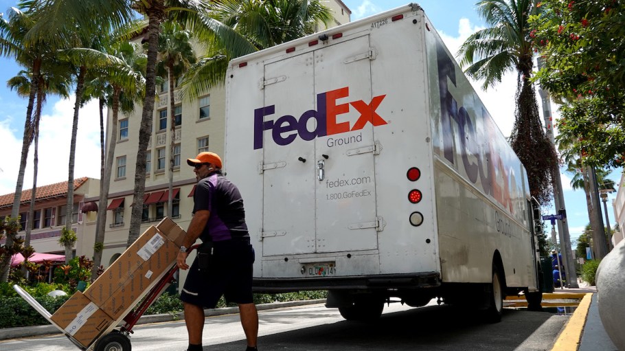 FedEx Dataworks and Cart.com strike partnership