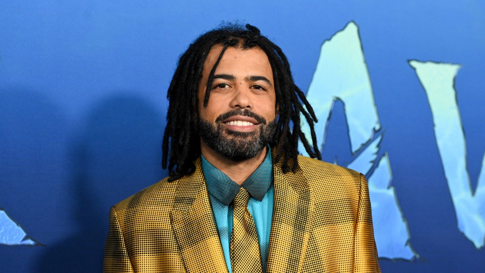 Daveed Diggs at the premiere of "Avatar: The Way of Water" held at the Dolby Theatre on December 12, 2022 in Los Angeles, California.