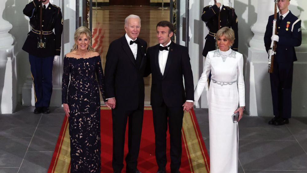 WASHINGTON, DC - DECEMBER 01: U.S. President Joe Biden and first lady Jill Biden welcome French President Emmanuel Macron and his wife Brigitte Macron to the North Portico of the White House ahead of the state dinner on December 1, 2022 in Washington, DC. The official state visit is the first of the Biden administration. (Photo by Kevin Dietsch/Getty Images)
