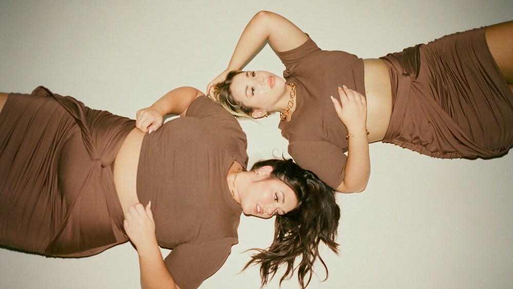 two bloomchic modles in brown fashion