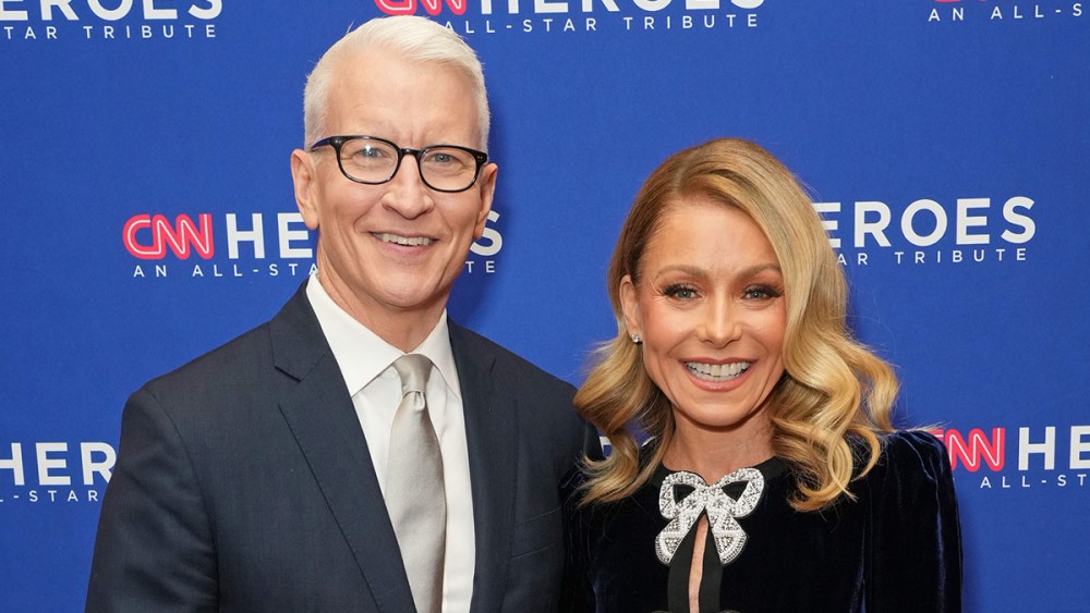 NEW YORK, NEW YORK - DECEMBER 11: Anderson Cooper and Kelly Ripa attend the 16th annual CNN Heroes: An All-Star Tribute at the American Museum of Natural History on December 11, 2022 in New York City. (Photo by Kevin Mazur/Getty Images for CNN)