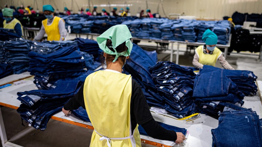 Apparel Giants Turn Blind Eye to Outsourced Labor: Study