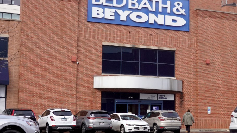 Bed Bath & Beyond Stuck in ‘Mushy Middle,’ Analyst Says