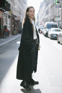 Street style at Paris Fashion Week Fall 2023