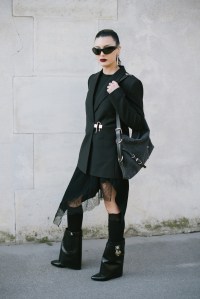 Street style at Paris Fashion Week Fall 2023