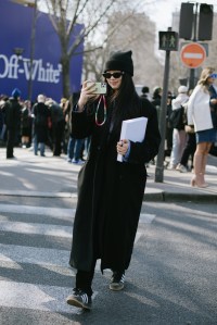 Street style at Paris Fashion Week Fall 2023