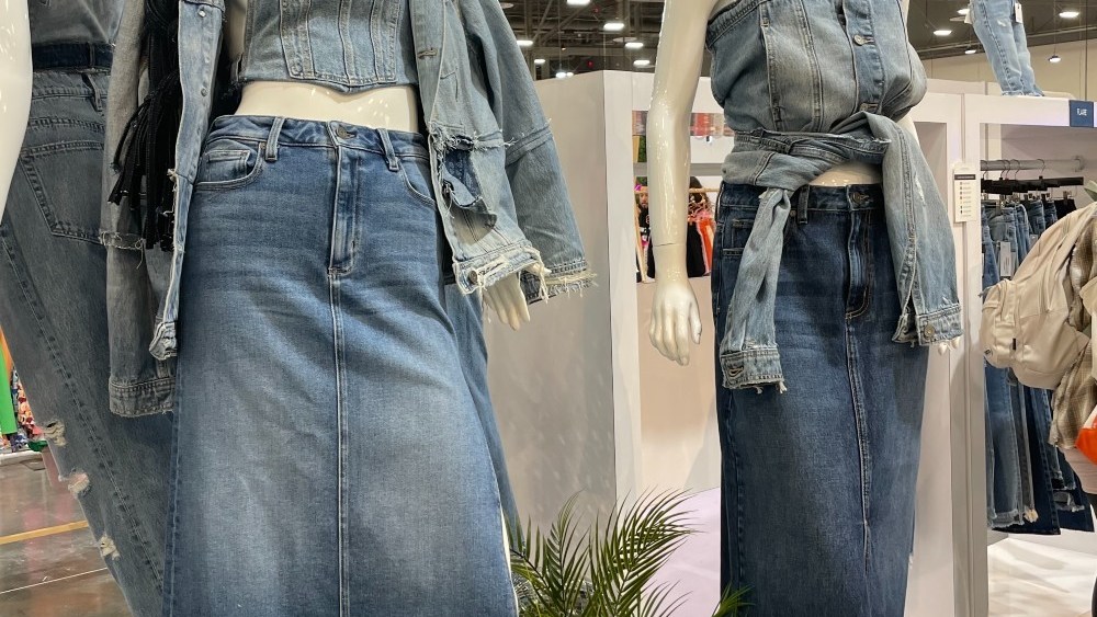 All-denim ensembles referenced Y2K styling.
