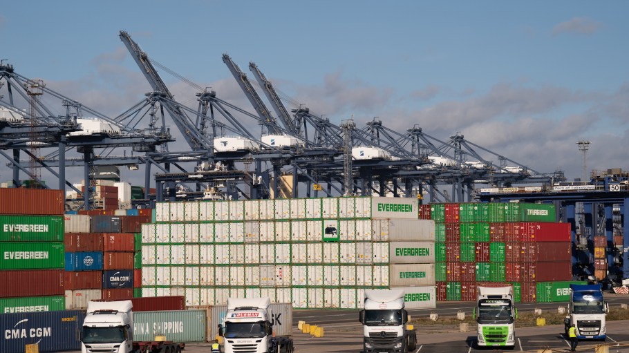 PortPro's DrayOS can help drayage truckers and carriers better manage their container pickup schedules and prevent demurrage fees.