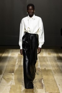 Alexander McQueen RTW Fall 2023