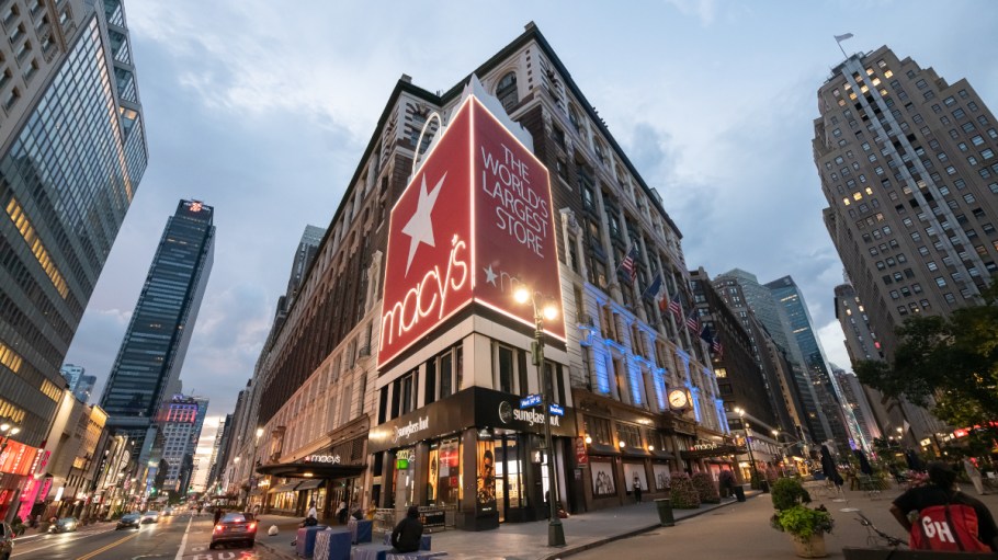 Macy's Wants to Make Managers the 'CEO of the Store'