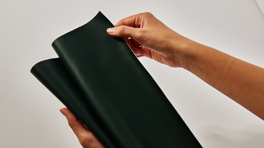 Von Holzhausen Unveils 100% Plant Based Topcoat for Vegan Leather 