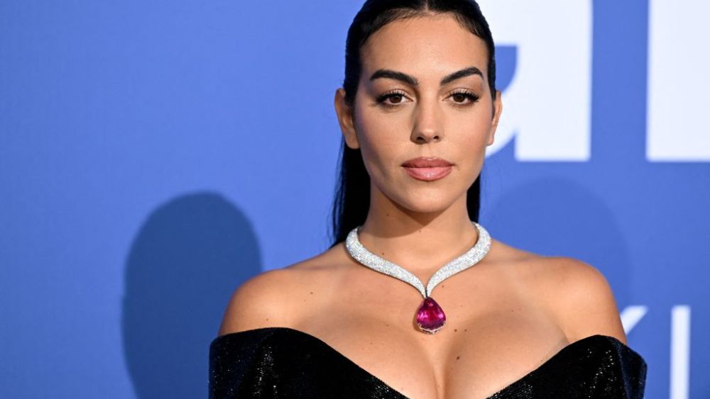 Spanish influencer Georgina Rodriguez arrives to attend the annual amfAR Cinema Against AIDS Cannes Gala at the Hotel du Cap-Eden-Roc in Cap d'Antibes, southern France, on the sidelines of the 76th Cannes Film Festival, on May 25, 2023. (Photo by Stefano Rellandini / AFP) (Photo by STEFANO RELLANDINI/AFP via Getty Images)