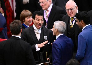 LONDON, ENGLAND - MAY 06: Lionel Richie arrives at Westminster Abbey ahead of the Coronation of King Charles III and Queen Camilla on May 06, 2023 in London, England. The Coronation of Charles III and his wife, Camilla, as King and Queen of the United Kingdom of Great Britain and Northern Ireland, and the other Commonwealth realms takes place at Westminster Abbey today. Charles acceded to the throne on 8 September 2022, upon the death of his mother, Elizabeth II. (Photo by Gareth Cattermole/Getty Images)