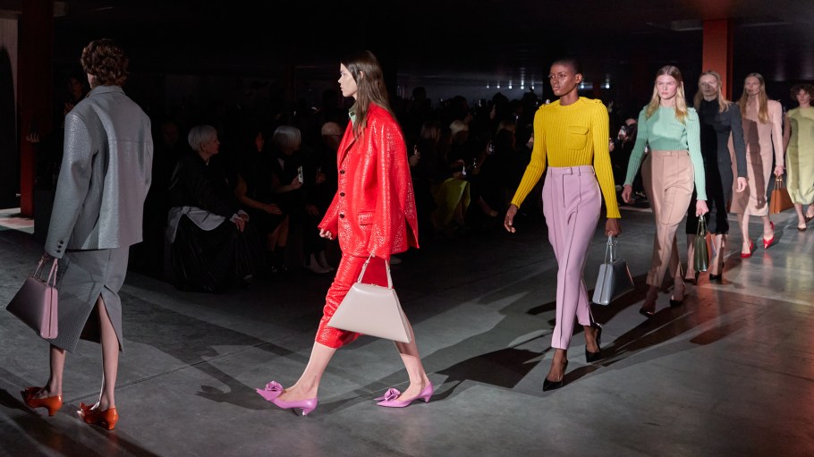 Prada recently deployed Oracle Retail Cloud Services for Merchandise Financial Planning, Assortment and Item Planning to optimize its merchandising process.